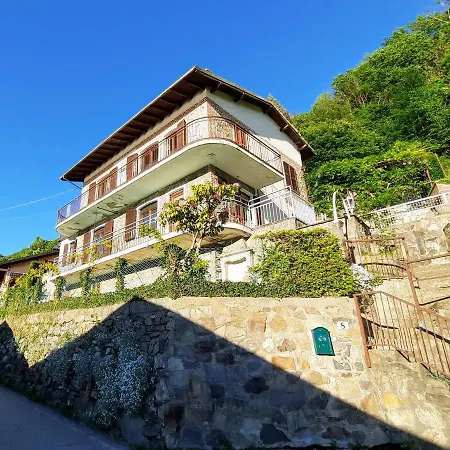 Casa Vacanze - Casa Quattro Luci 別荘