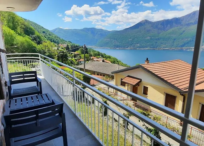 Casa Vacanze - Casa Quattro Luci Tronzano Lago Maggiore